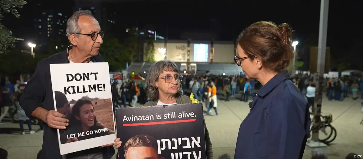 Manifestantes en Israel piden la liberación de todos los rehenes. Foto: DW.