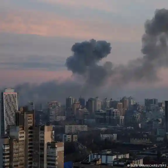 Kiev tras el ataque masivo de misiles rusos. Foto: DW.