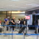 Pasajeros en el aeropuerto Silvio Petirossi. Foto: Radio 1000.