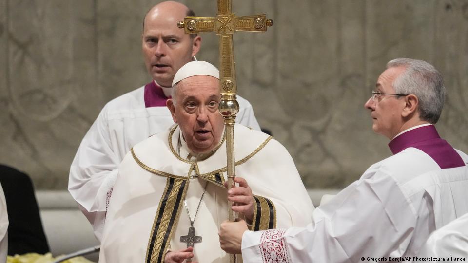 Papa Francisco en su mensaje de Nochebuena. Foto: DW.