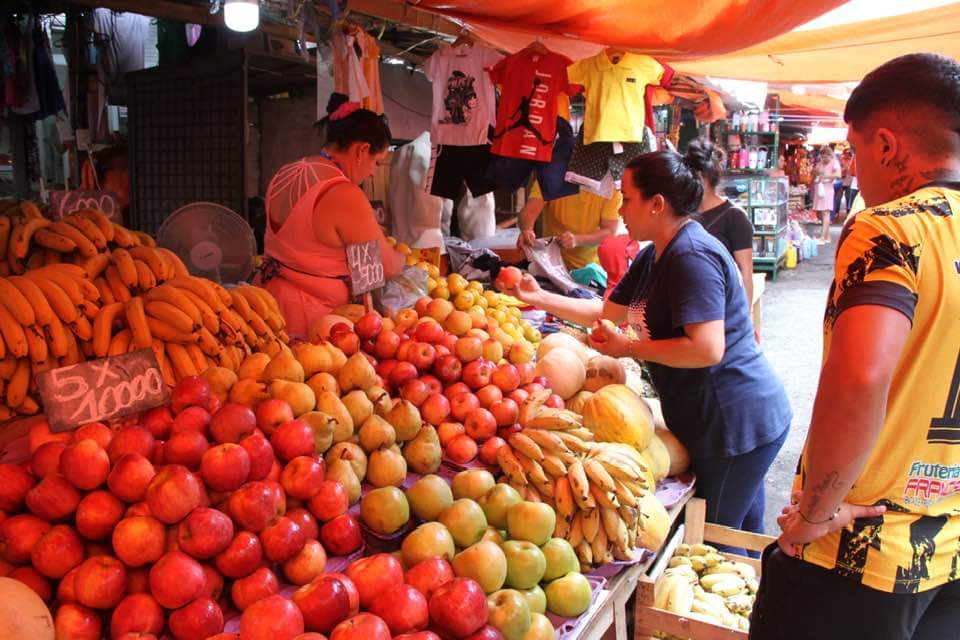 Compras en el Mercado 4. Foto: Municipalidad de Asunción.