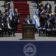 Desde las escalinatas del Congreso argentino, Javier Milei dio su primer discurso como presidente. Foto: Télam