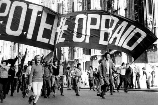 Negri, durante una manifestación de "Potere operario". Archivo