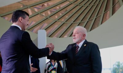 Santiago Peña junto a Lula Da Silva. Foto: Archivo.