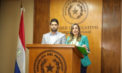 El diputado Raúl Benítez y la senadora Kattya González. Foto: Gentileza.