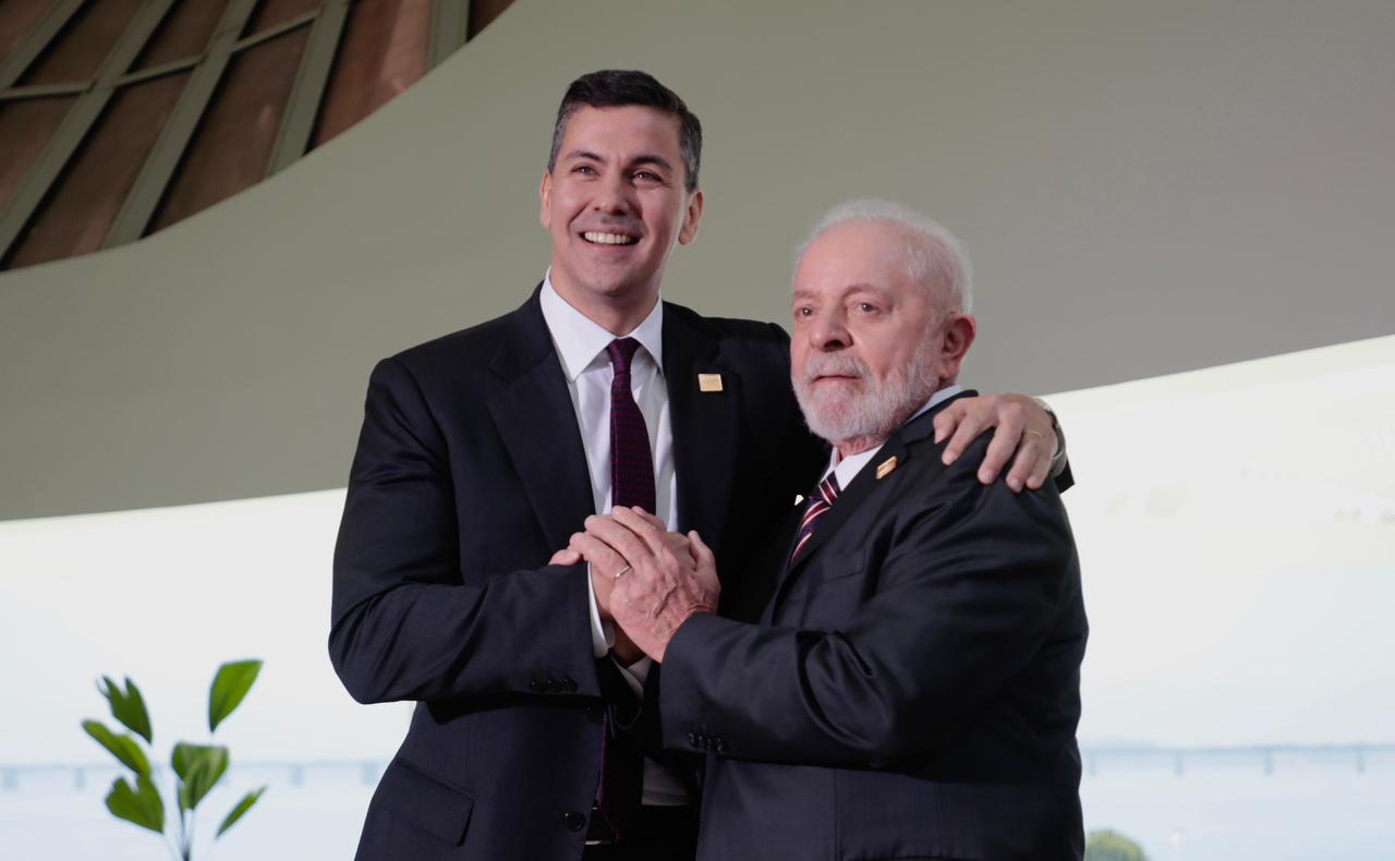 Santiago Peña y Luiz Inácio Lula da Silva. Foto: Gentileza.