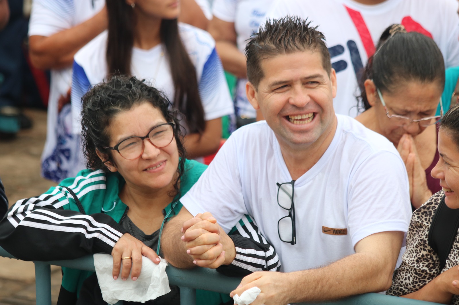 Pareja durante la misa de Caacupé. Foto: Gentileza.