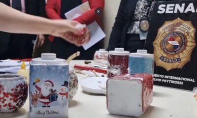 Cocaína oculta en frascos navideños. Foto: Captura.