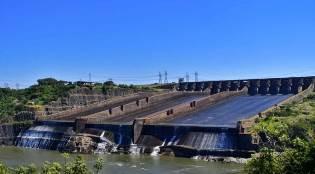 Complejo turístico Itaipú.