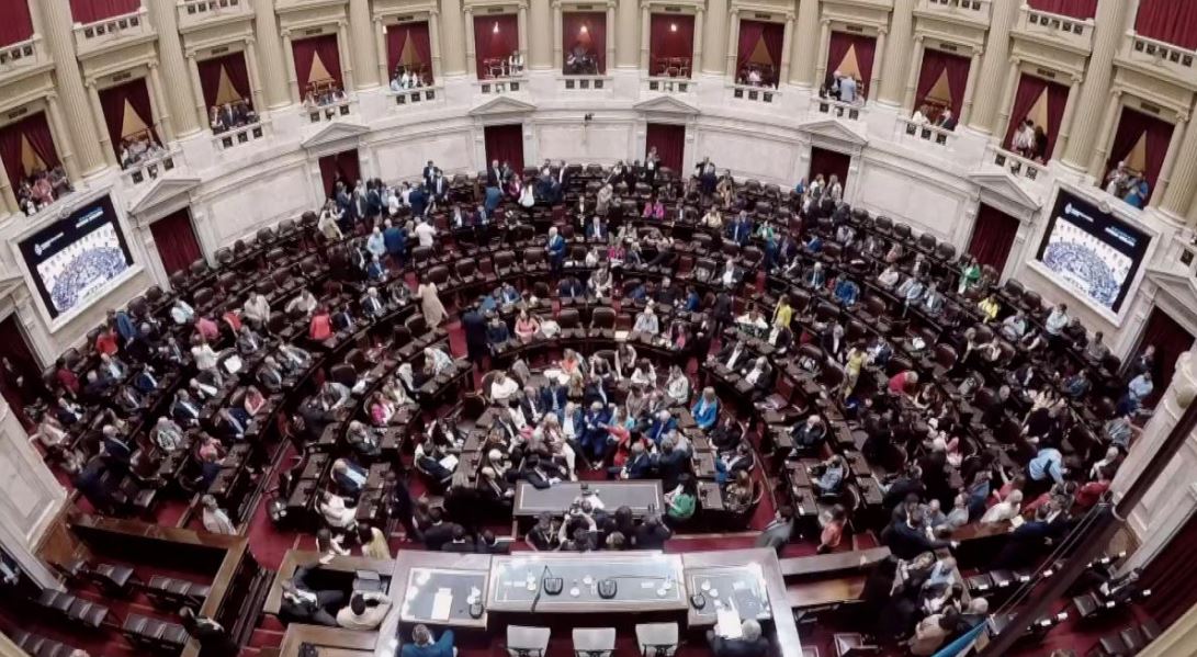 La histórica jornada de este domingo comenzará al mediodía cuando la Asamblea Legislativa reciba a la fórmula electa. Foto: Télam