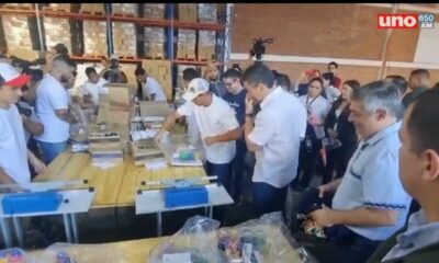 Entrega de los kits escolares 2024 con Santiago Peña. Foto: Captura de pantalla