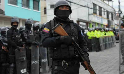 Policía de Ecuador. Foto: Lancanonline.