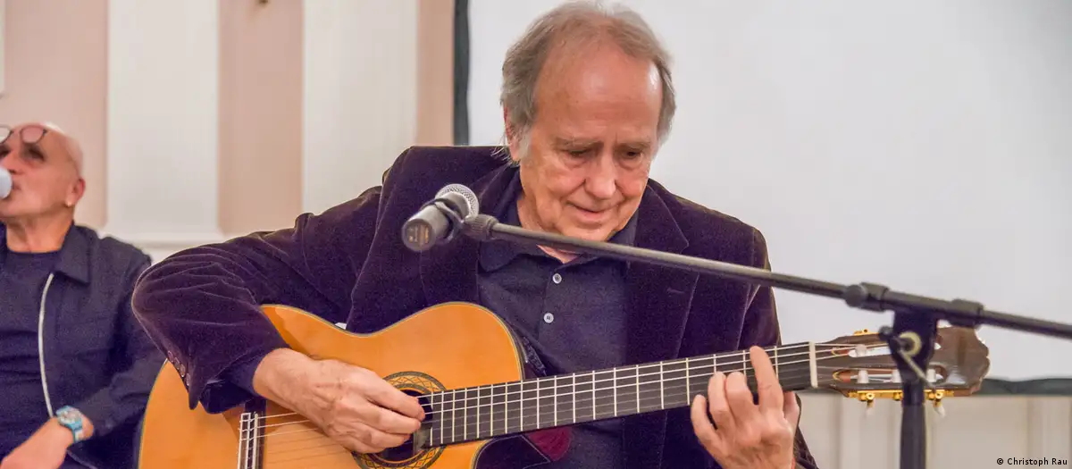 Joan Manuel Serrat, en Darmstadt (15 de noviembre de 2023). Foto: DW.