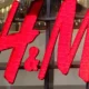 Logo de H&M. Foto: DW.