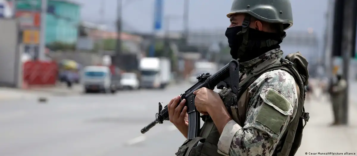 . Toque de queda en Ecuador. Imagen: César Muñoz/AP/Picture Alliance.