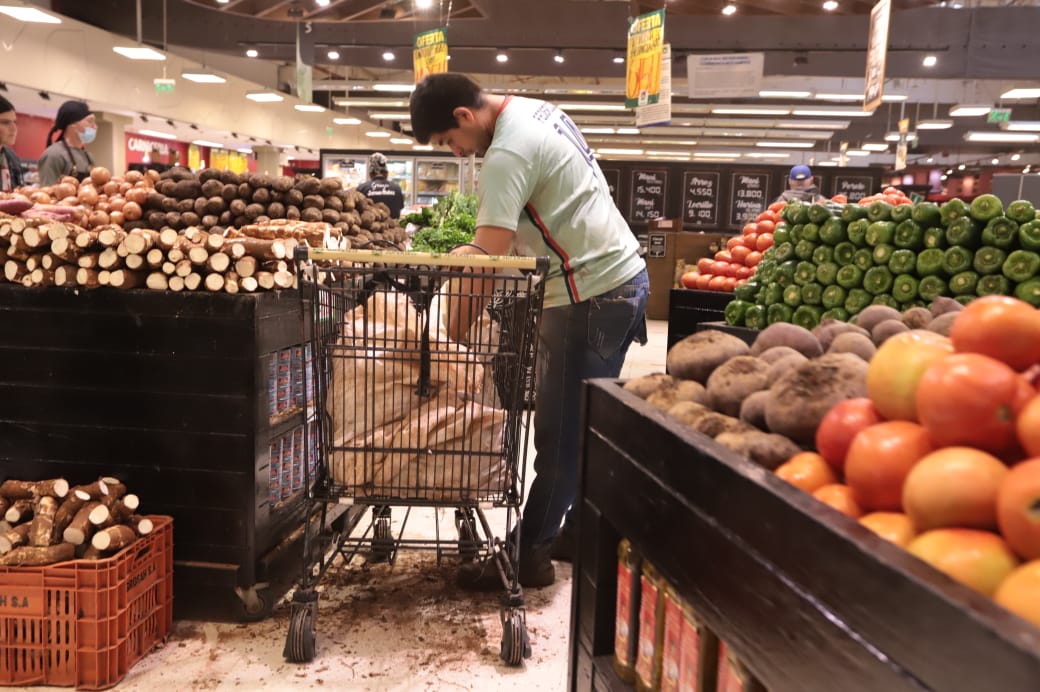 Compra de productos en supermercados. Foto: Gentileza