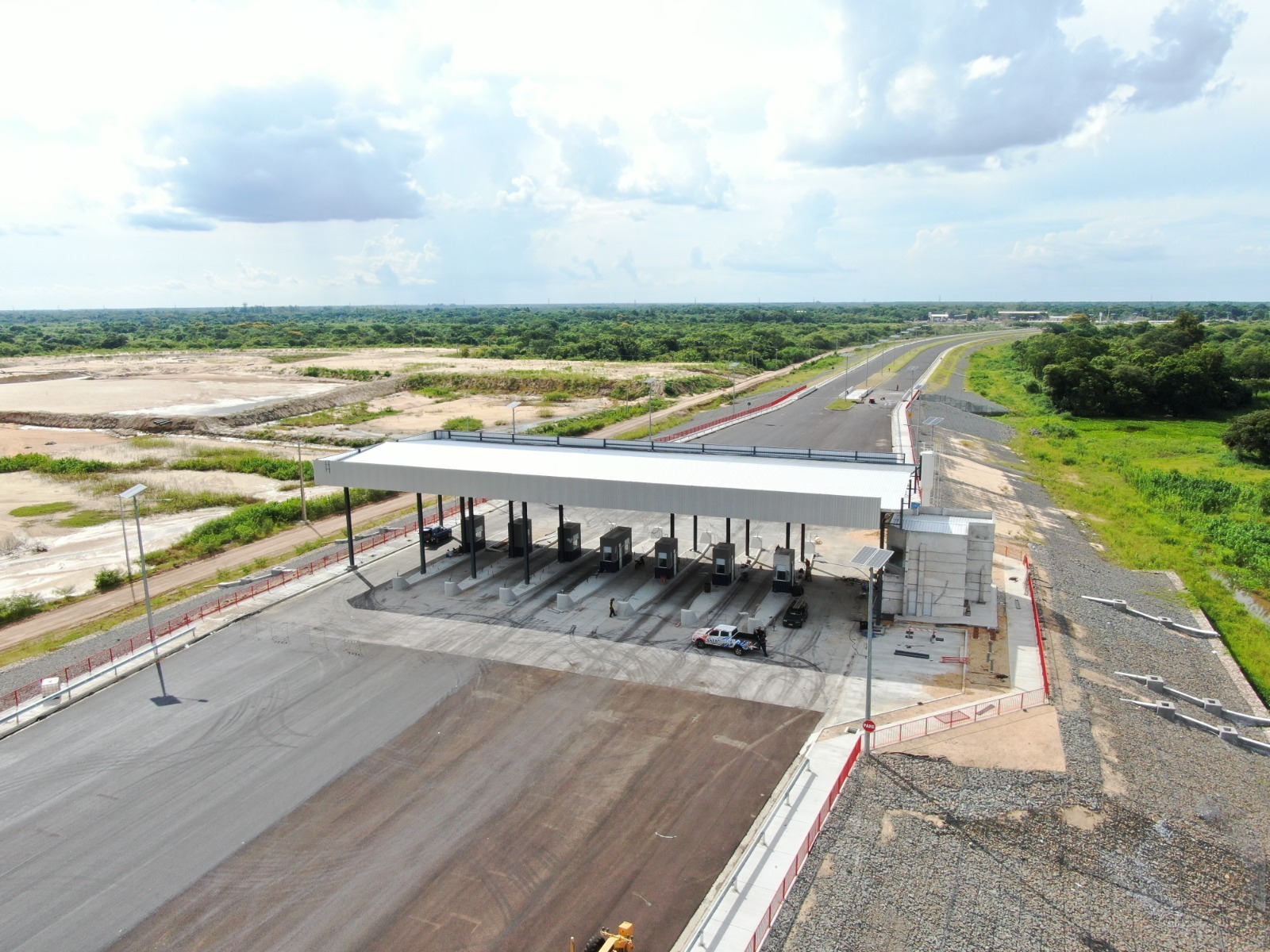 Puesto de peaje del Puente Héroes del Chaco. Foto: MOPC.