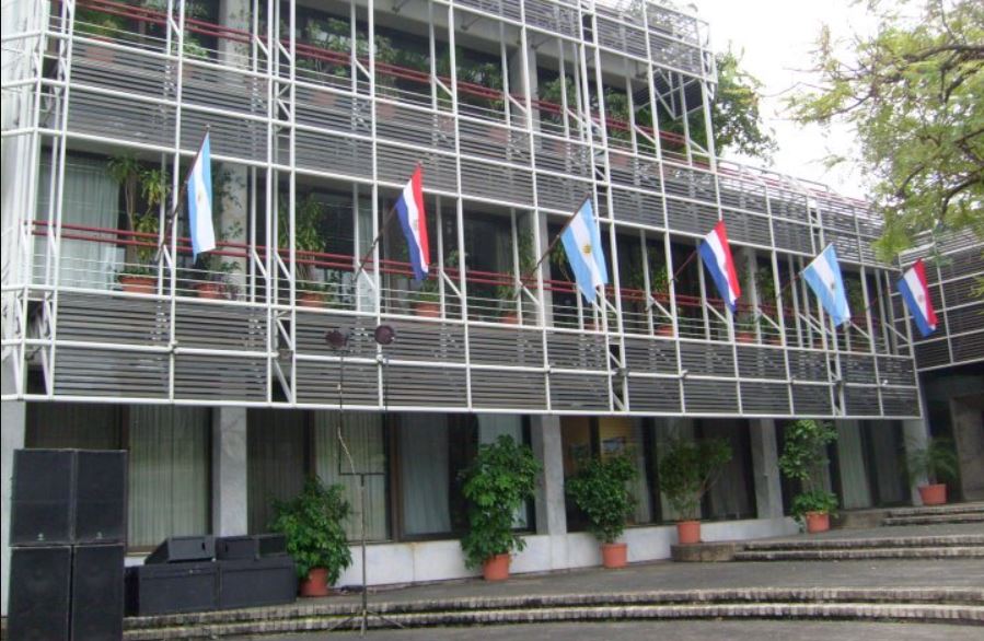 Fachada de la Embajada Argentina en Asunción. Foto: Archivo.