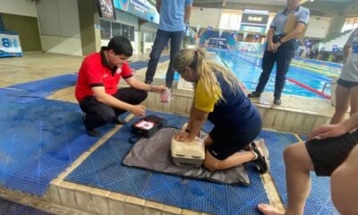 Capacitan a instructores de natación en uso de desfibriladores y RCP. Foto: MSP BS.