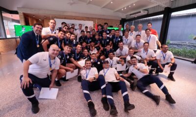 Presidente Santiago Peña con la Selección paraguaya. Foto: Selección paraguaya.