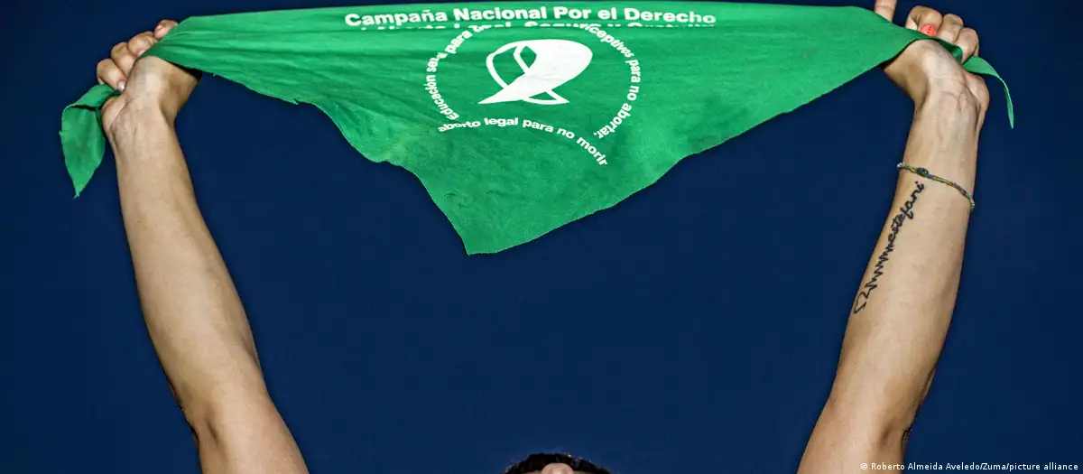 Campaña nacional a favor del aborto en Argentina. Foto: DW.