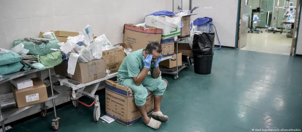 Pasillos del hospital Naser, en Jan Yunis. Fot: DW.