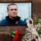 Homenaje con flores al líder ruso opositor Alexei Navalny, tras su muerte. Foto: DW.