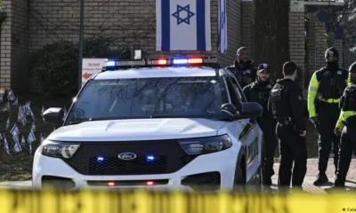 Policía estadounidense frente a la embajada de Israel en Washington. Foto: DW.