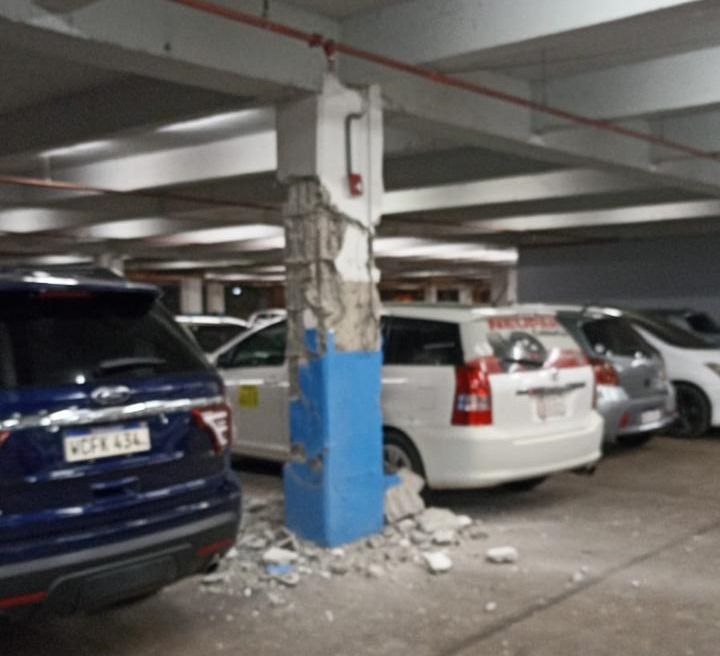 Explosión en estacionamiento de un shooping de Ciudad del Este. Foto: Gentileza.