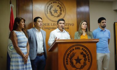 Conferencia de prensa de legisladores opositores. Foto: Gentileza.