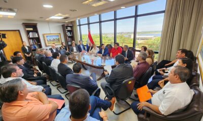 Varias autoridades se reunieron en la Cámara de Diputados para debatir plan Hambre cero. Foto: Gentileza.