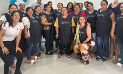 Alumnas del curso "Puntadas al Éxito". Foto: Gentileza.