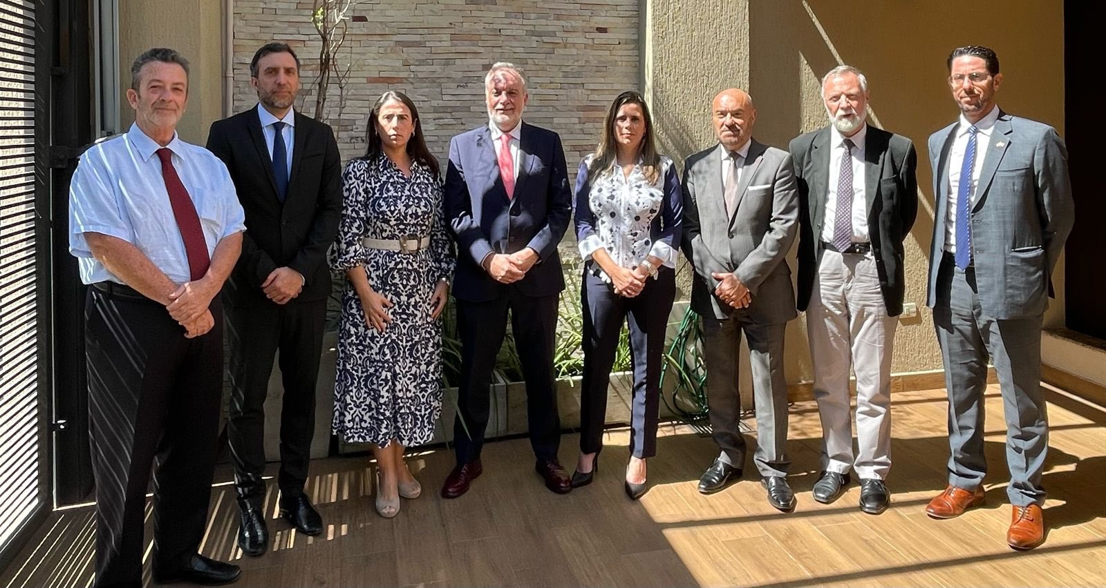 Kattya González con embajadores de Europa y representantes de los EE.UU. Foto: Embajada de Alemania en Paraguay.