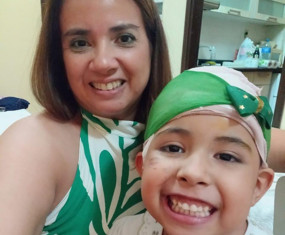 Paula y su madre, Lilian Ferreira. Foto: Gentileza.