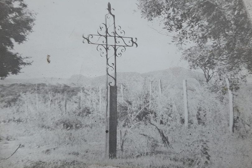 Cruz que marcaba el sitio donde fue enterrado el mariscal López en Cerro Corá. Imagen publicada por Luis Verón en su cuenta de FB.