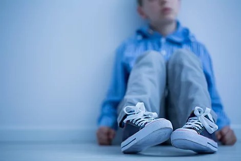 Los niños que viven con Asperger o del Espectro Autista tienden al aislamiento. Foto: Shutterstock.