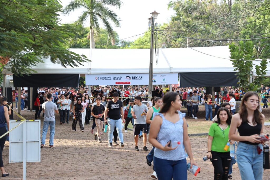 Estudiantes están habilitados para rendir becas del Estado. Foto: Gentileza.