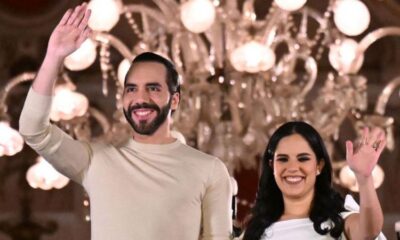 Bukele celebró su Bukele celebró su victoria con un discurso pronunciado junto a su esposa, Gabriela Rodríguez. Foto. BBC.