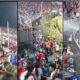 Violencia entre barras en los estadios pone en peligro a familias. Foto: Captura de pantalla.