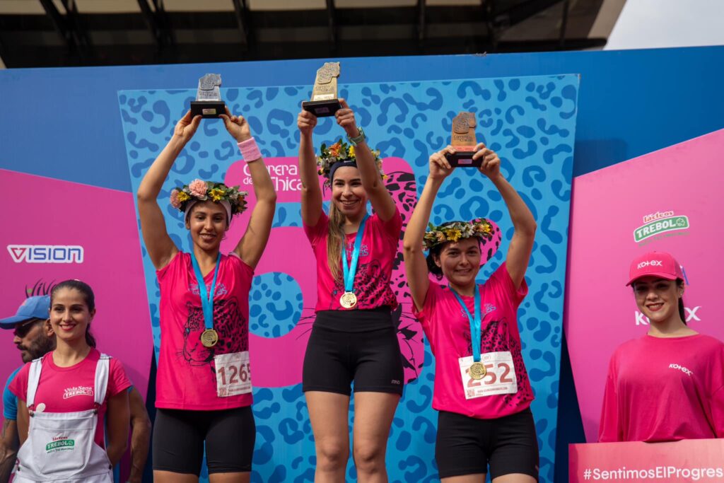 Ganadoras de la Carrera de las chicas 5 K. Foto: Gentileza.