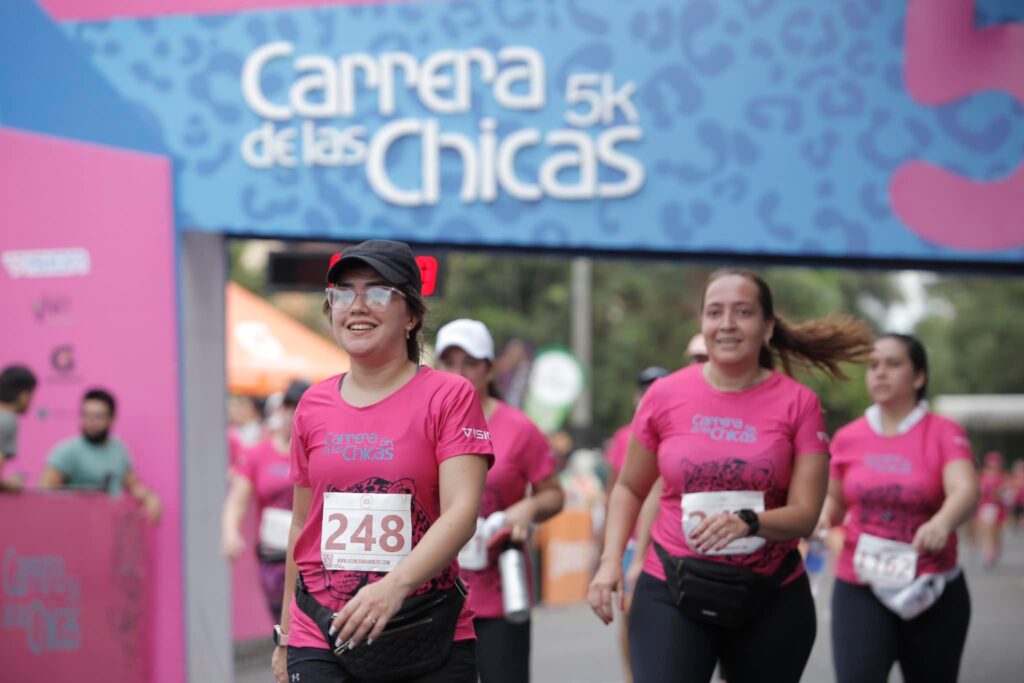 Carrera de las chicas 5 K. Foto: Gentileza.