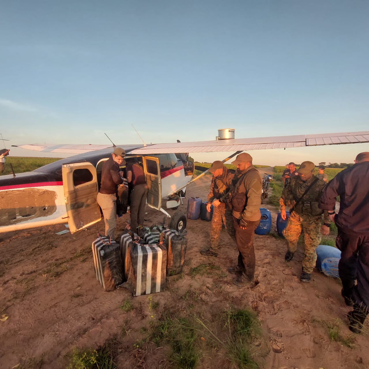 Incautaron una avioneta y varias evidencias. Foto: Ministerio Público.