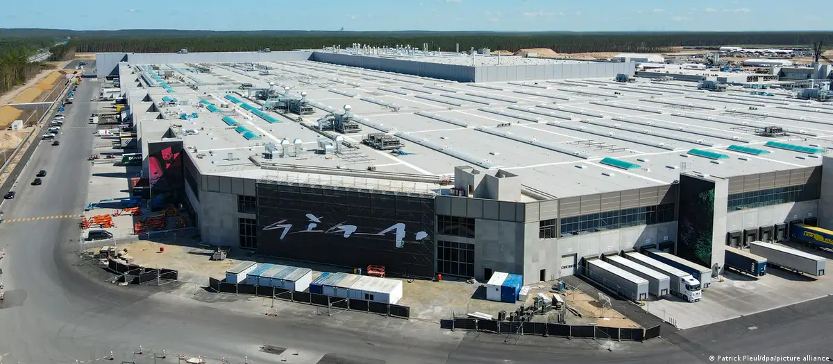 La "gigafábrica" de Tesla en Alemania. Foto: DW.