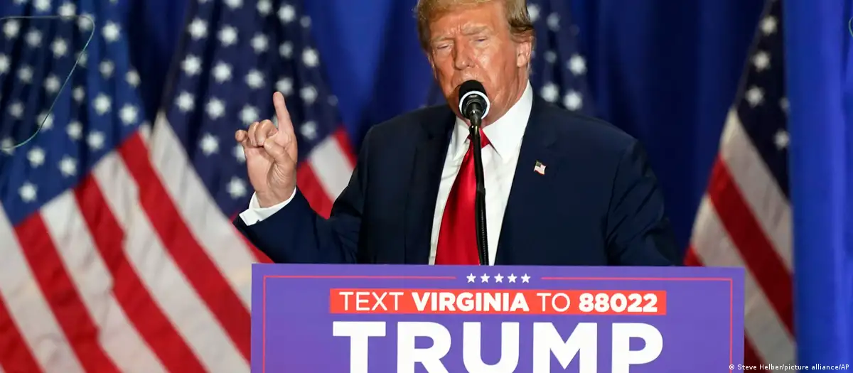 Trump da un discurso en un mítin de campaña en Richmond, Virginia, Estados Unidos. Foto: DW