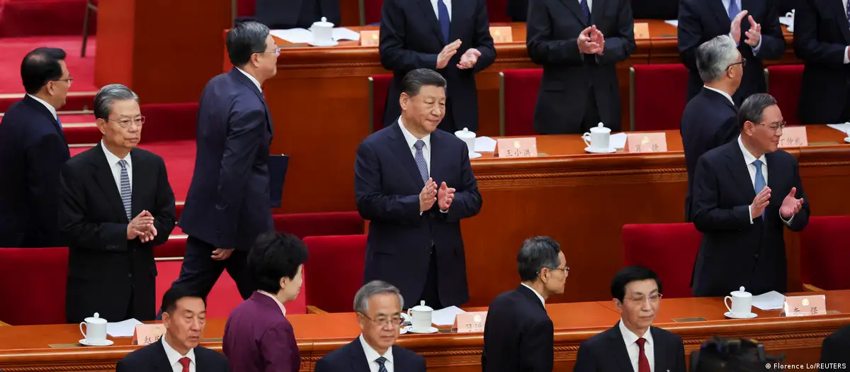 El presidente chino, Xi Jinping, en la sesión de apertura de la Conferencia Consultiva Política del Pueblo Chino. Foto: DW.