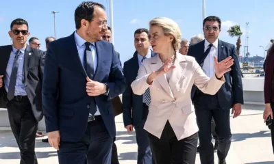 Ursula von de Leyen, durante la visita a Chipre en la que anunció la inmediata apertura de un corredor humanitario a Gaza. Foto: DW.