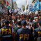 Protestas en Argentina contra las meedidas asumidas por Javier Milei. Foto: DW.