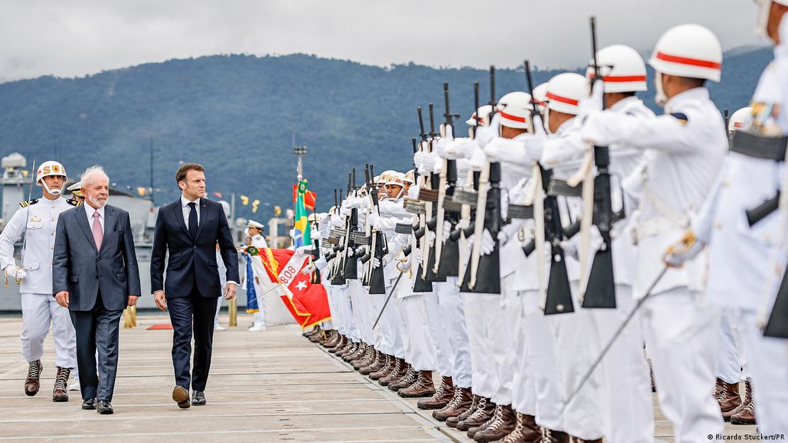 Lula da Silva y Emmanuel Macron. Foto: DW.