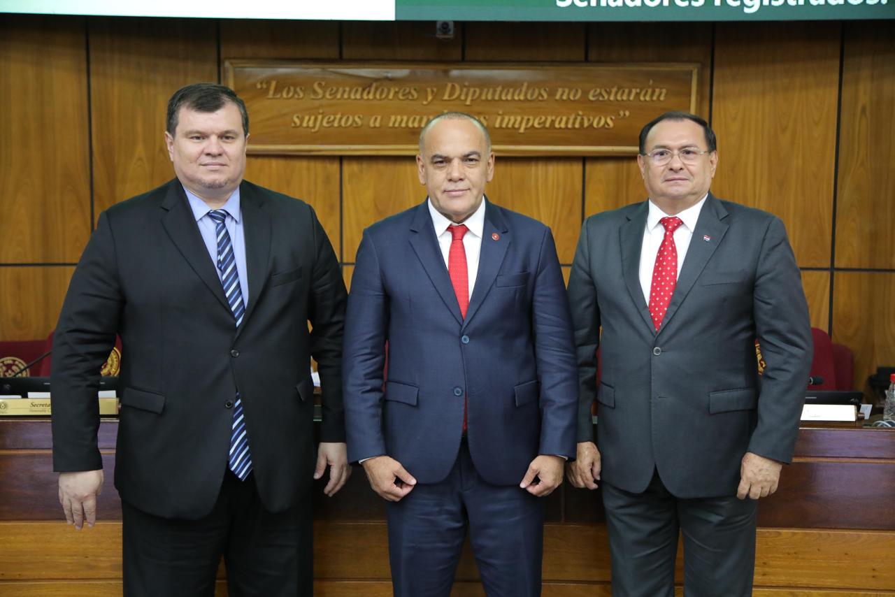 Dionisio Amarilla, Bachi Núñez y Ramón Retamozo. Foto: Gentileza. 