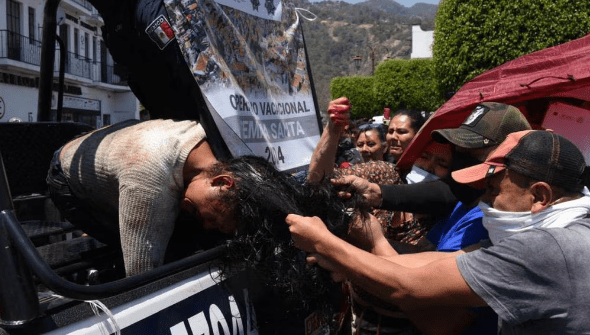 Linchan a mujer sospecha de la muerte de la niña Camila. Foto: El Universal.